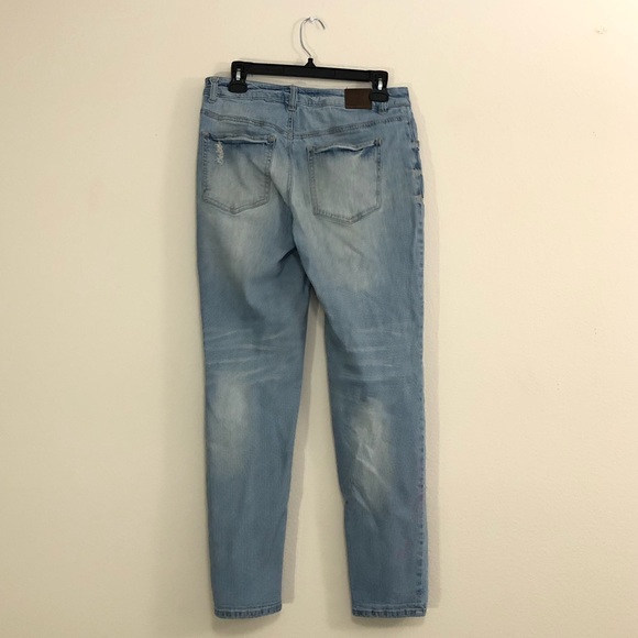 Maurice’s Size 5/6 Light Wash Distressed Jeans Skater Grunge Alternative Basic - Picture 2 of 5
